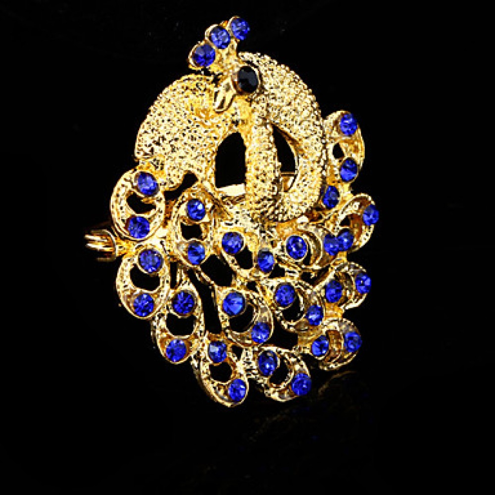 Women's Crystal Peacock AnImal Brooch for Wedding Party Decoration Scarf ,Fine Jewelry,Random Color