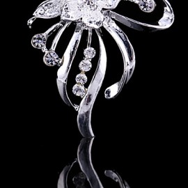 Women's Flower Brooch for Wedding Party Decoration Scarf ,Fine Jewelry,Random Color