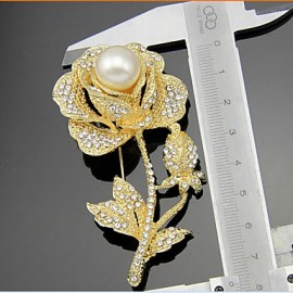 Lucky DollRose Gold Plated Diamonade Zirconia Imitation Pearl Rose Brooch