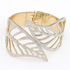 European Style Hollow Leaves Exaggerated Fashion Bangles Christmas Gifts